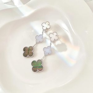 Clover 3 Motifs Chalcedony Dark Mop Silver Earrings