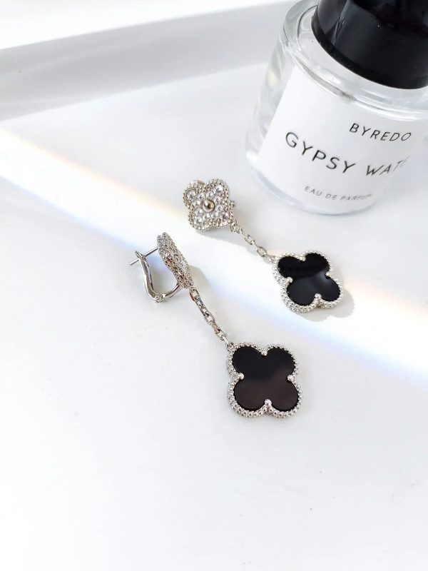 Clover 2 Motifs Silver Diamond Onyx Earrings