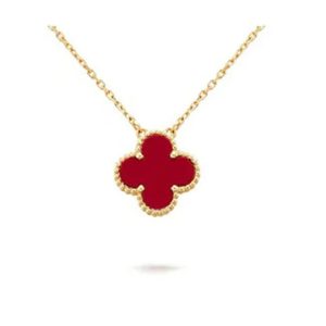 Clover Pendant Carnelian Necklace